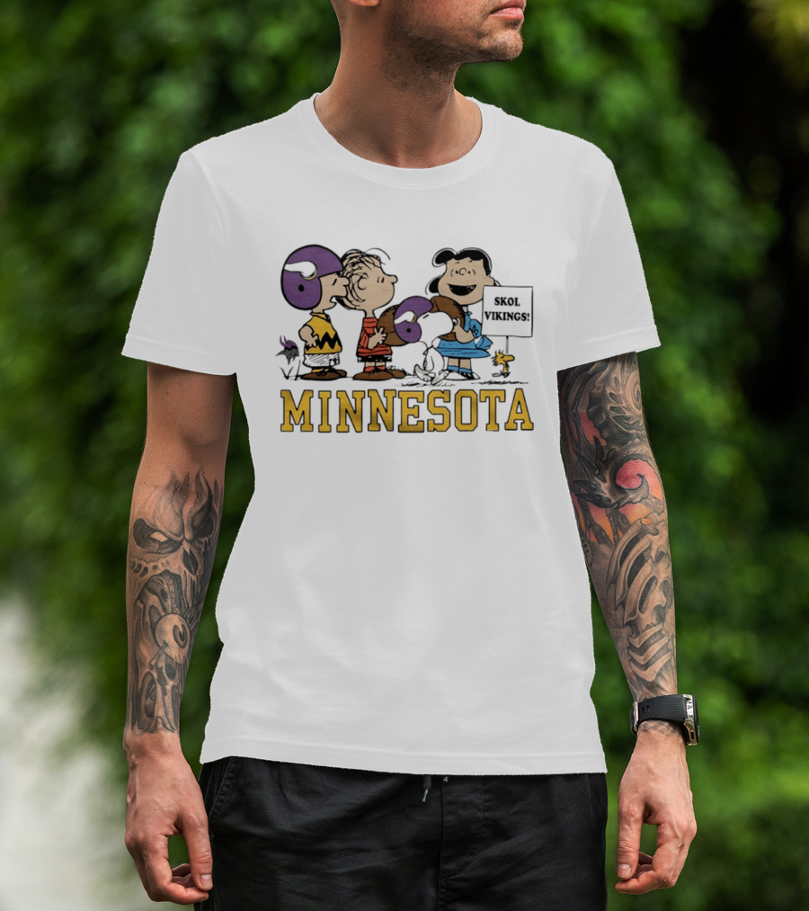 Minnesota Vikings Peanuts Skol Vikings Linus Lucy Woodstock Charlie Brown T-Shirt