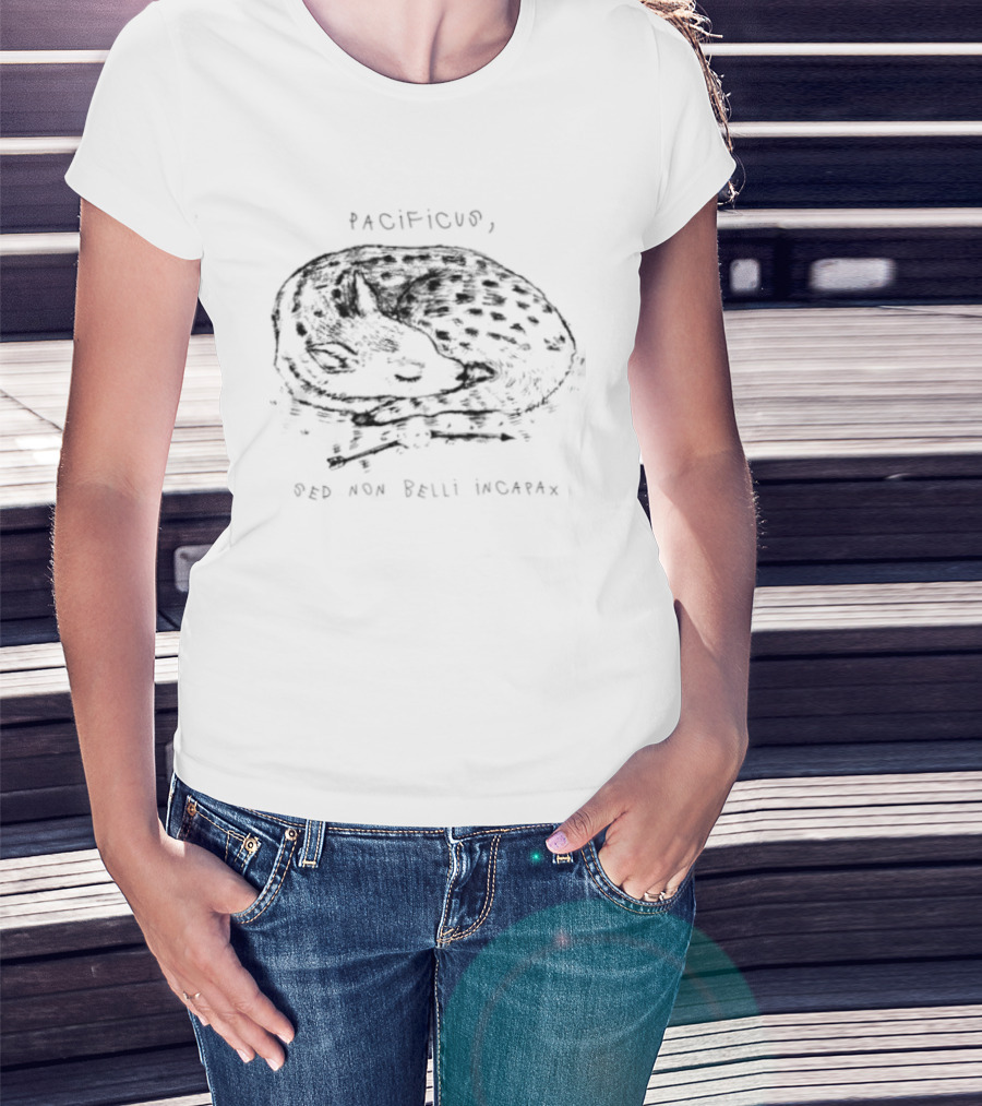 Pacificus Sed Non Belli Incapax Latin Turtle T-Shirt