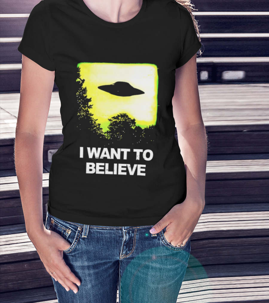 Alien I Want To Believe UFO Silhouette Paranormal Activity The Truth Is Out There T-Shirt