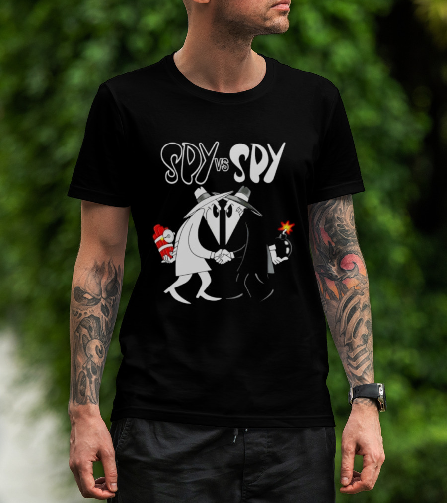 Spy Vs Spy Mad Magazine Comic Strip Cold War Classic Characters Showdown T-Shirt