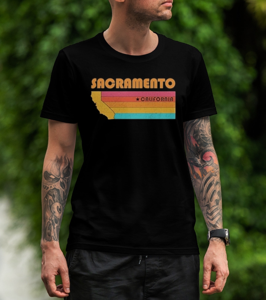 Sacramento California Retro Map Souvenir T-Shirt