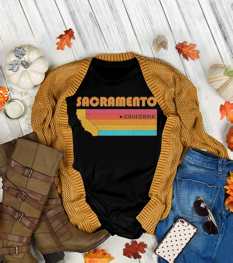 Sacramento California Retro Map Souvenir T-Shirt