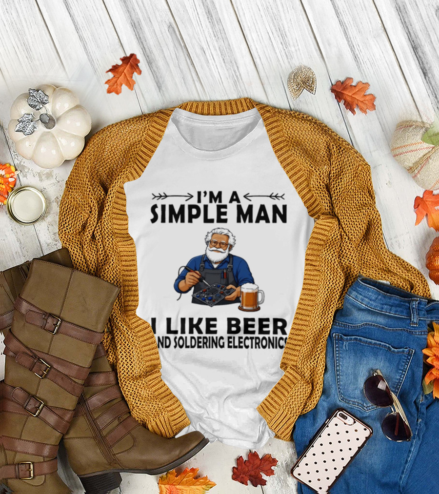 I'm A Simple Man I Like Beer And Soldering Electronics With Bearded Technician T-Shirt