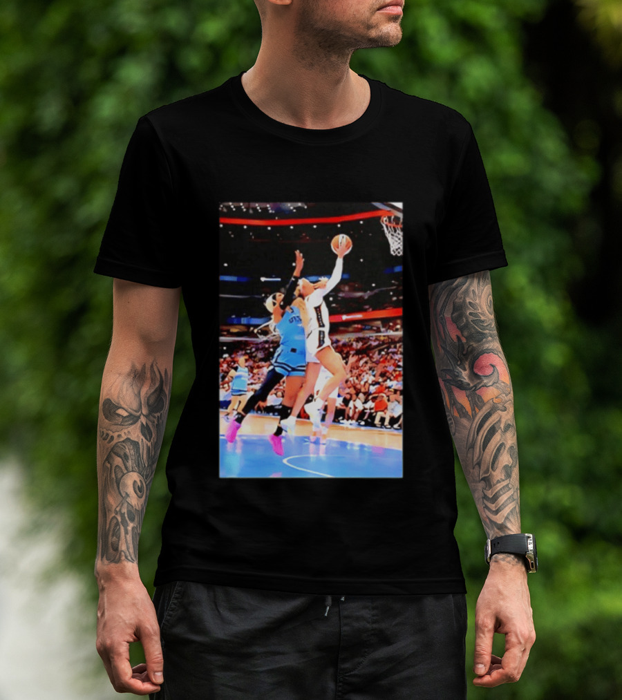 Caitlin Clark Indiana Fever Gameplay Action WNBA Basketball Competition T-Shirt