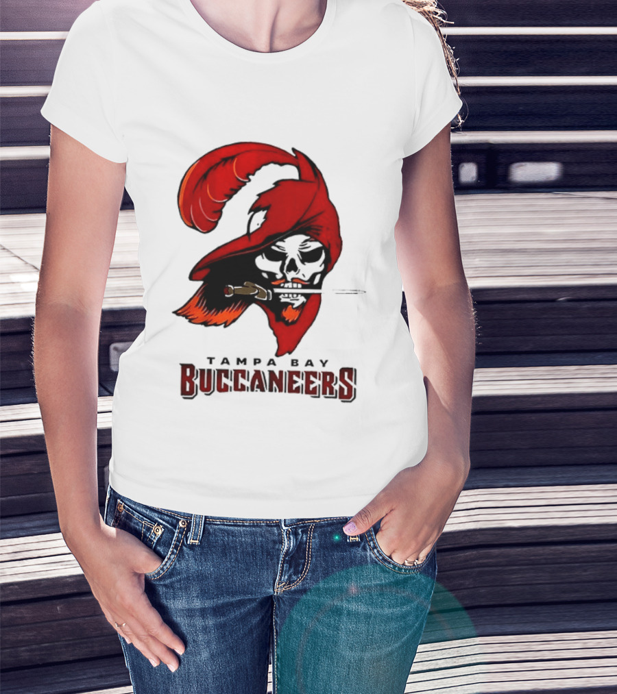 Rueben Bain Jr Tampa Bay Buccaneers 2026 Fire The Cannons Football Skeleton Pirate Flag T-Shirt