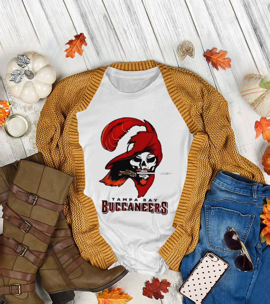 Rueben Bain Jr Tampa Bay Buccaneers 2026 Fire The Cannons Football Skeleton Pirate Flag T-Shirt