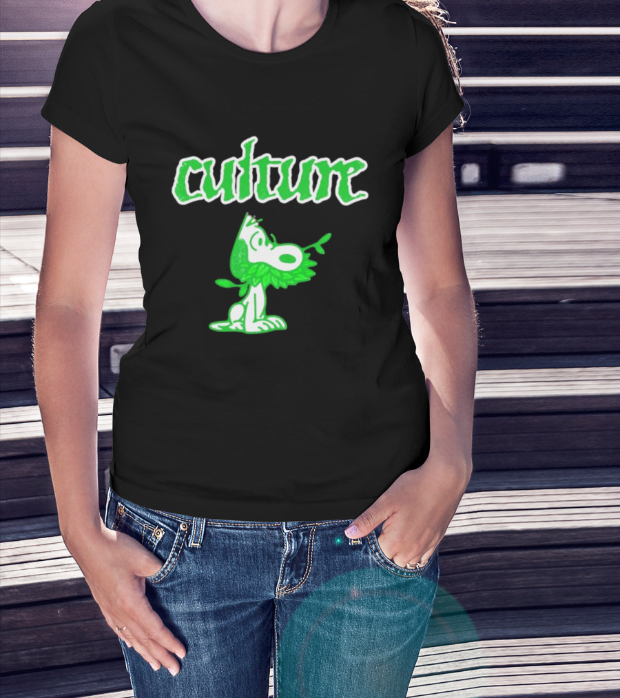 Culture Snoopy Peanuts Dog Leaf Crown T-Shirt