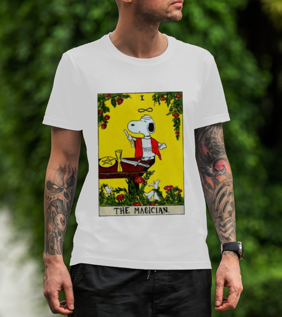 Snoopy Peanuts The Magician Tarot Card T-Shirt