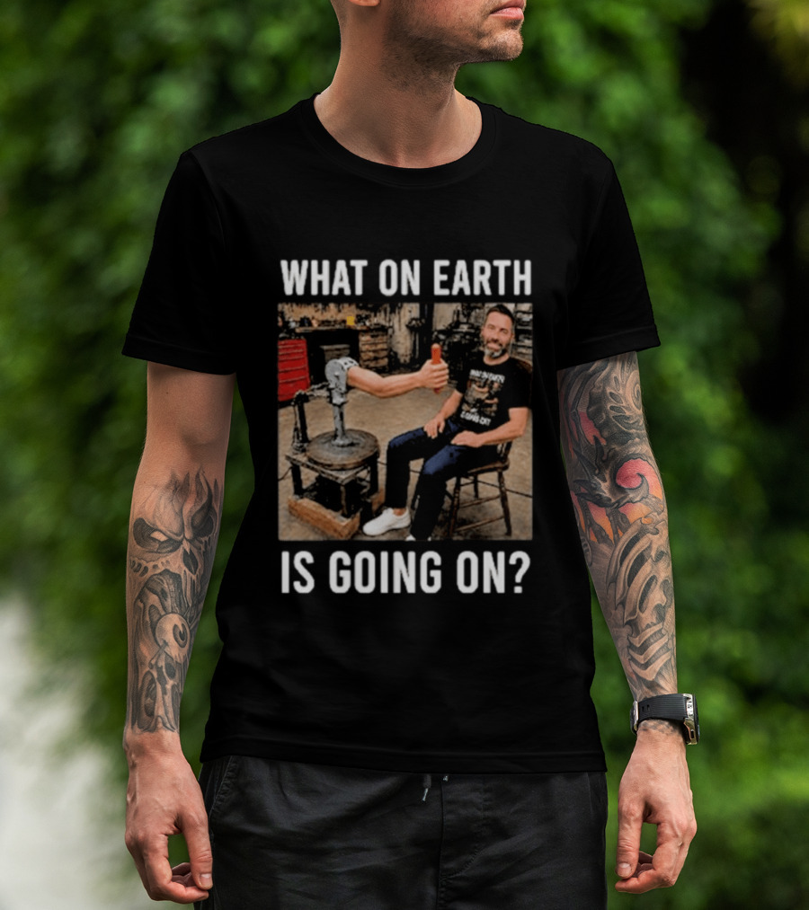 What On Earth Is Going On Funny Thumbs Up Robot Arm T-Shirt