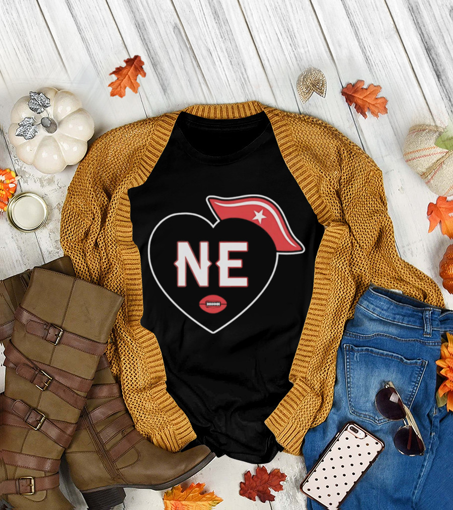 New England NE Heart Football Star Hat T-Shirt