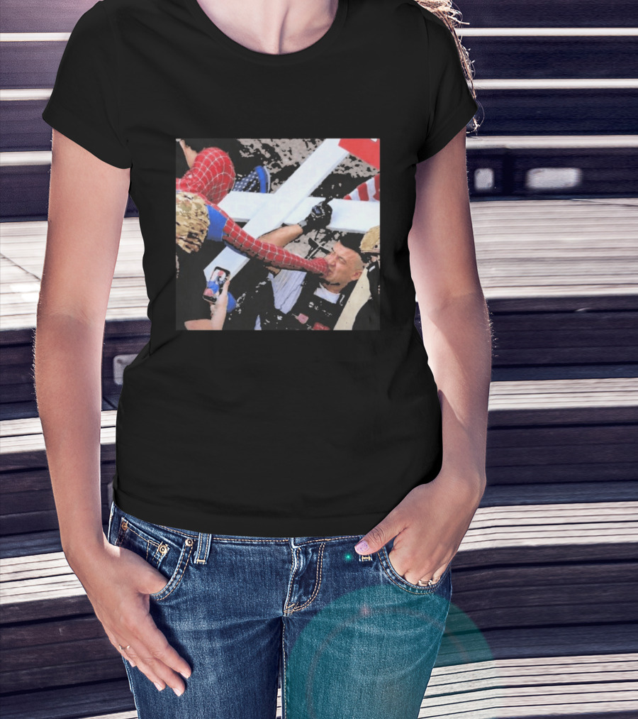 Minneapolis Spiderman Punching Police Protest Scene T-Shirt
