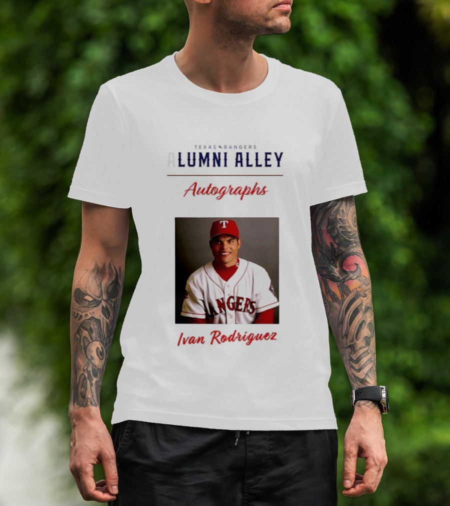Texas Rangers Alumni Alley Ivan Rodriguez Autographs T-Shirt
