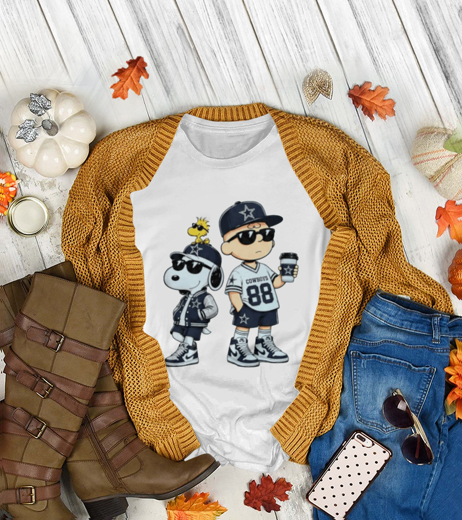Snoopy Charlie Brown Cowboys 88 Football Fan Gear T-Shirt