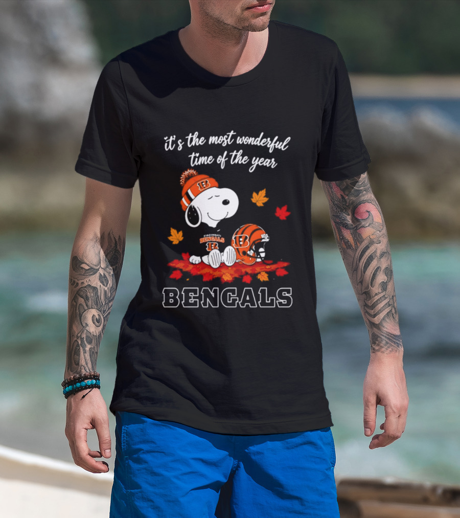 Cincinnati Bengals Snoopy Fall Halloween 2026 It's The Most Wonderful Time Of The Year T-Shirt