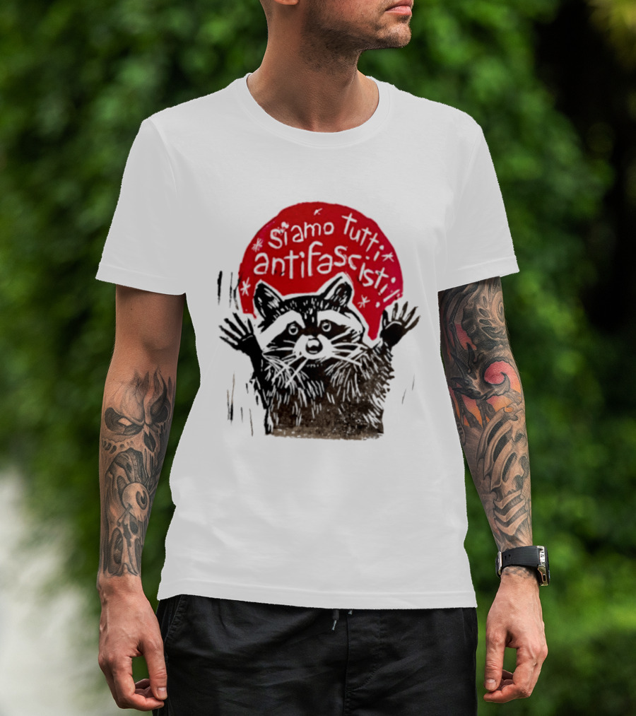 Siamo Tutti Antifascisti Raccoon Image T-Shirt