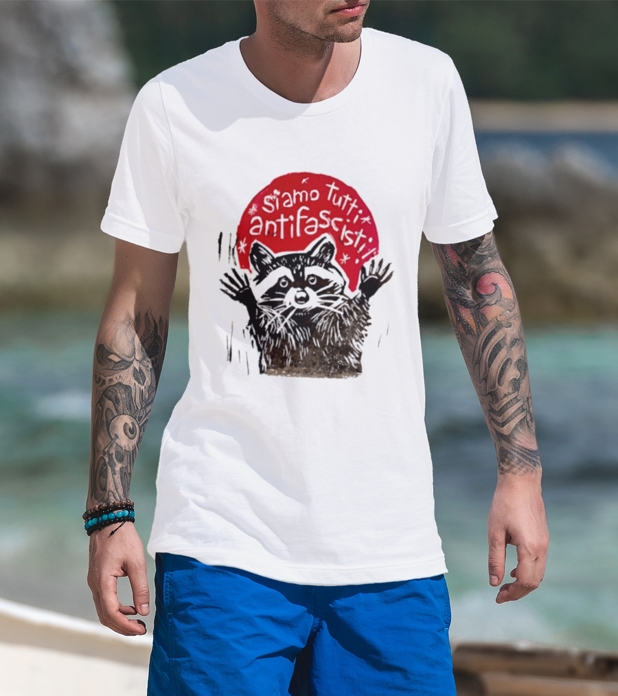 Siamo Tutti Antifascisti Raccoon Image T-Shirt