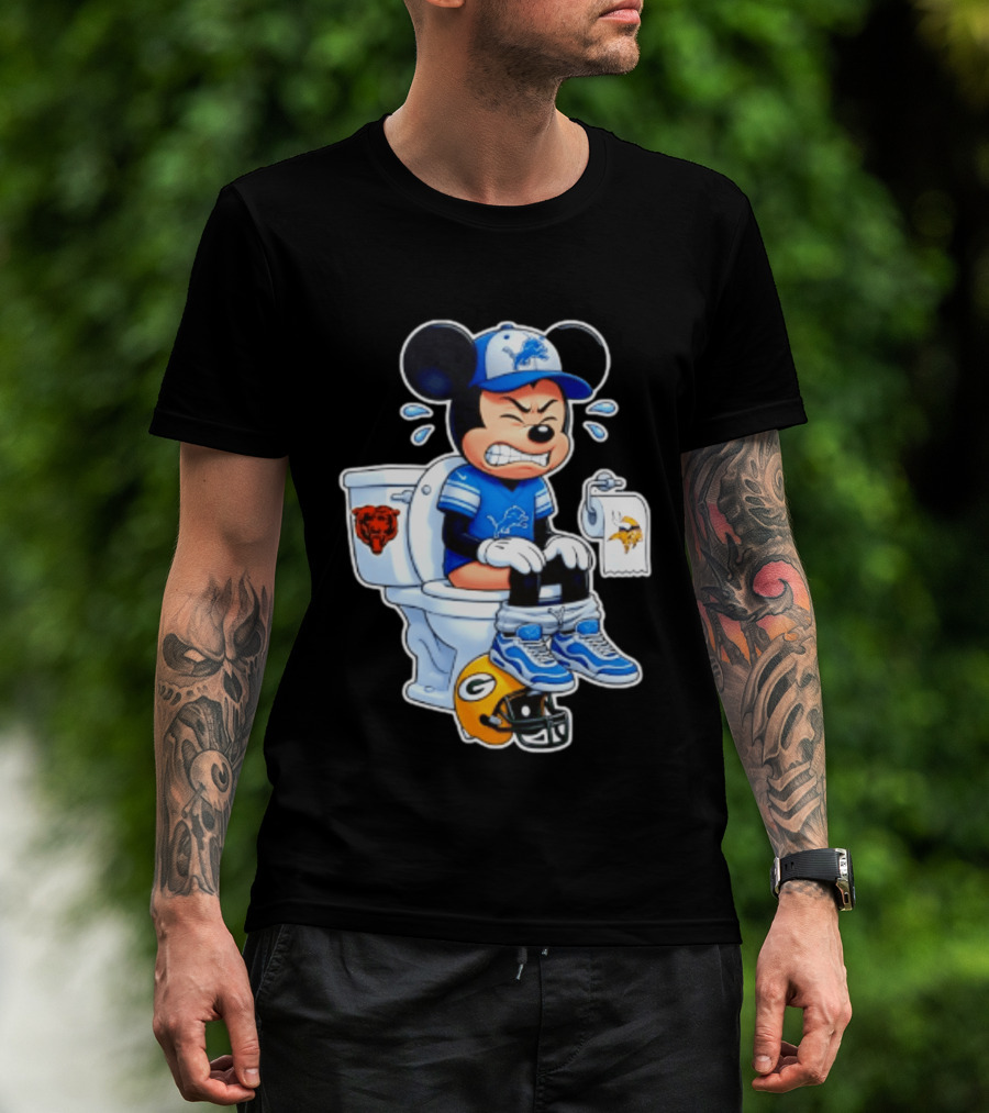 Detroit Lions Mickey Toilet Beating Bears Vikings Packers Football T-Shirt