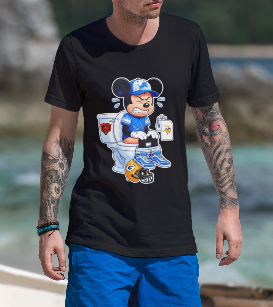 Detroit Lions Mickey Toilet Beating Bears Vikings Packers Football T-Shirt