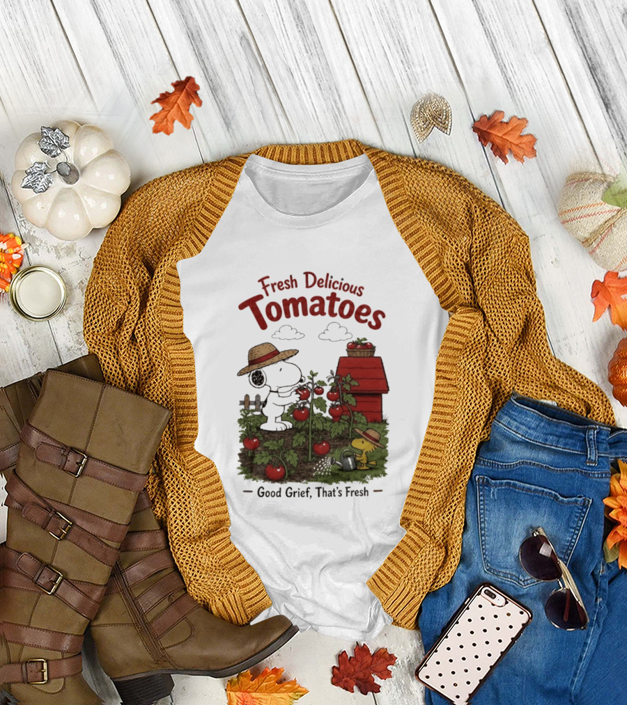 Snoopy Fresh Delicious Tomatoes Good Grief That's Fresh Garden Scene T-Shirt