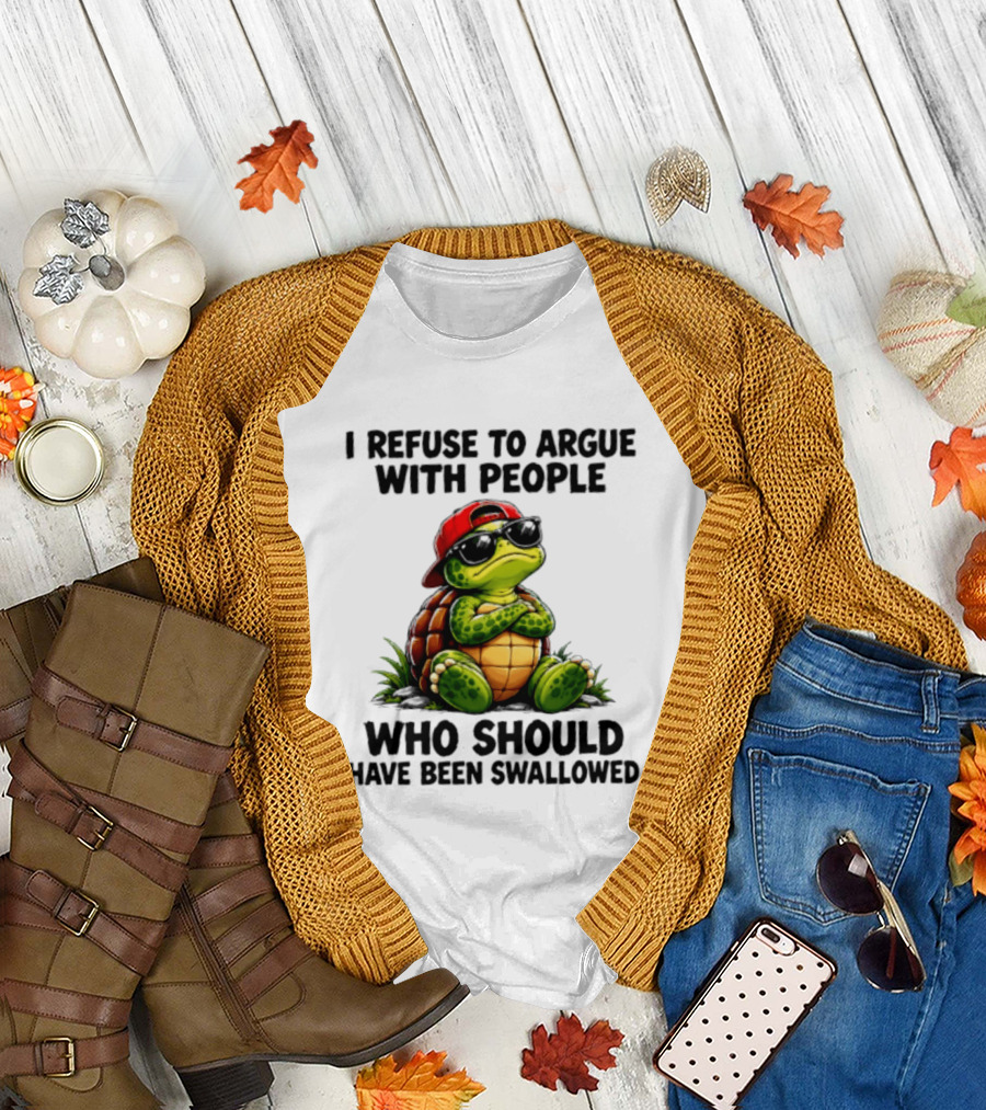 I Refuse To Argue Cool Turtle Red Hat Sunglasses Retro Fun T-Shirt
