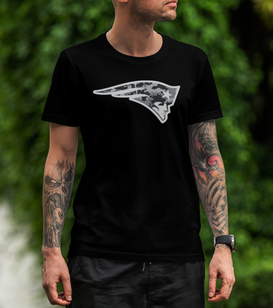 New England Patriots 2026 Salute To Service Camo Patriots Head T-Shirt