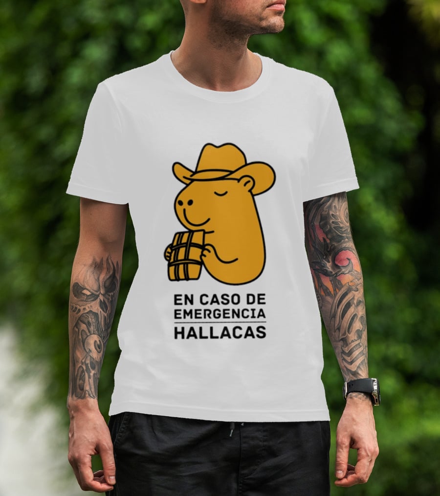 En Caso De Emergencia Hallacas Capybara Cowboy Hat T-Shirt