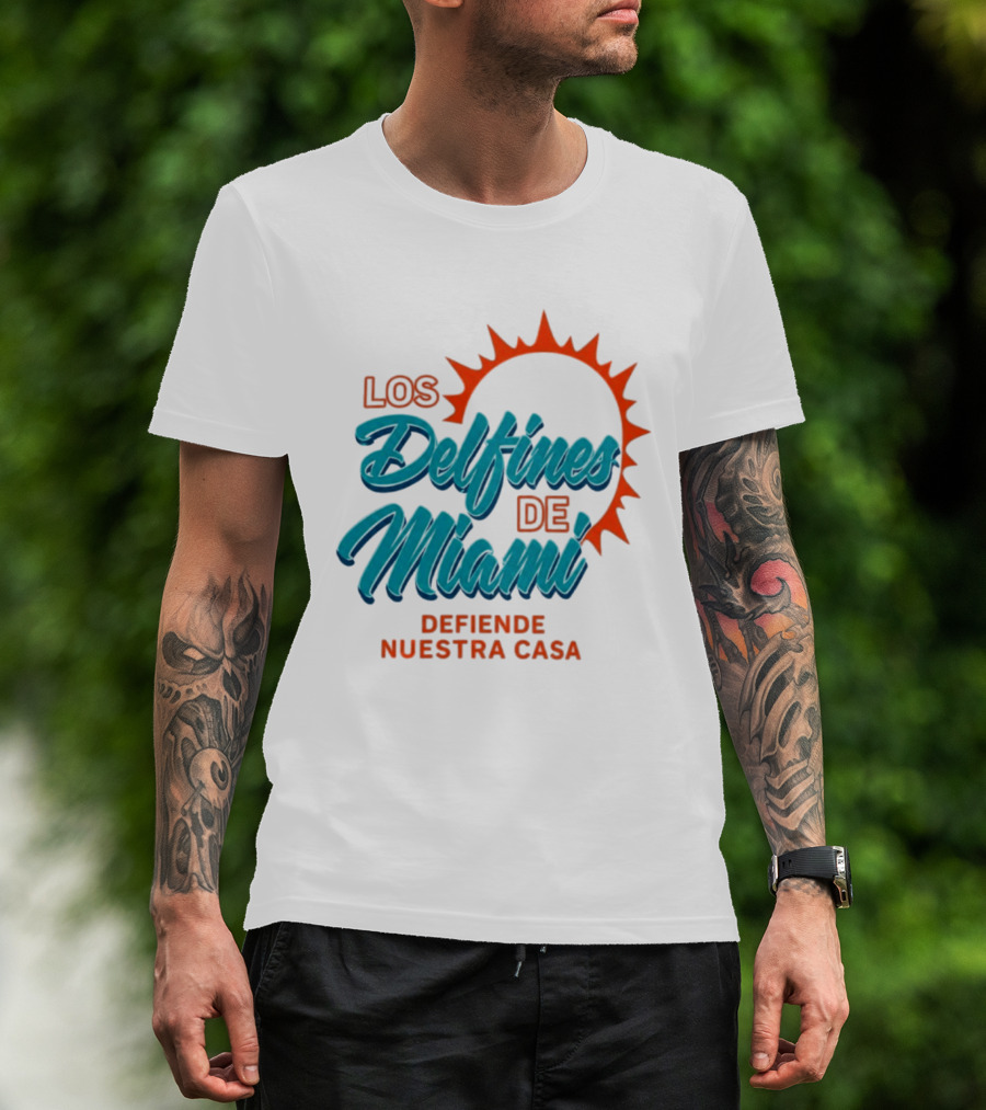 Los Delfines De Miami Defiende Nuestra Casa Solar T-Shirt