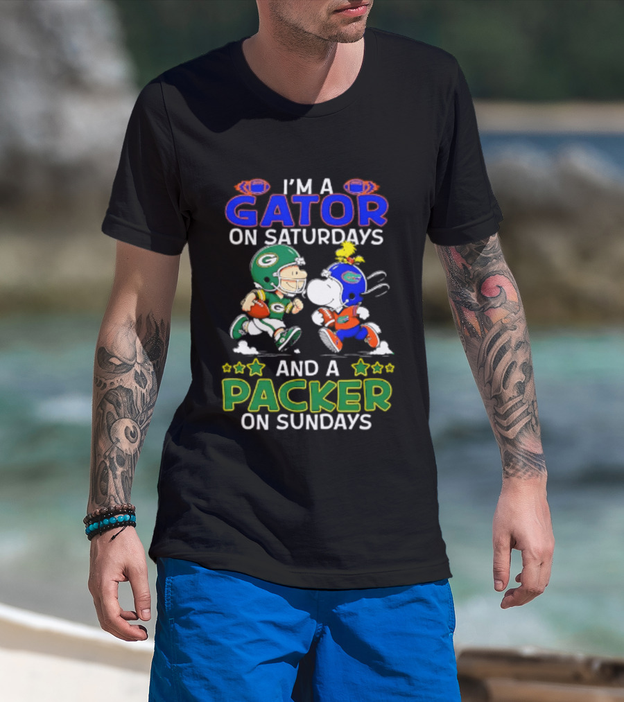 I'm A Gator On Saturdays And A Packer On Sundays Peanuts Football Charlie Brown Snoopy T-Shirt