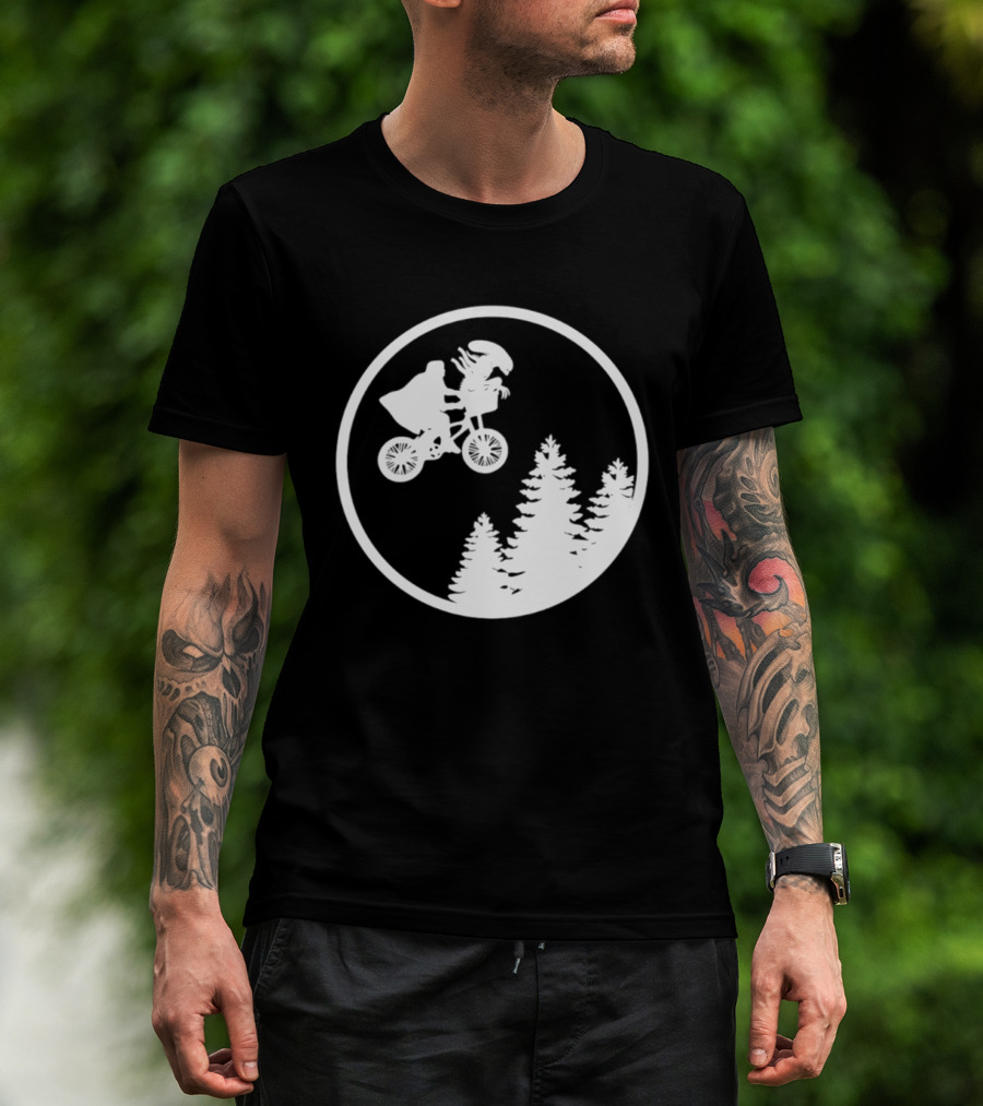 Alien On Bicycle With Trees In Circle Flying Scene 2026 T-Shirt