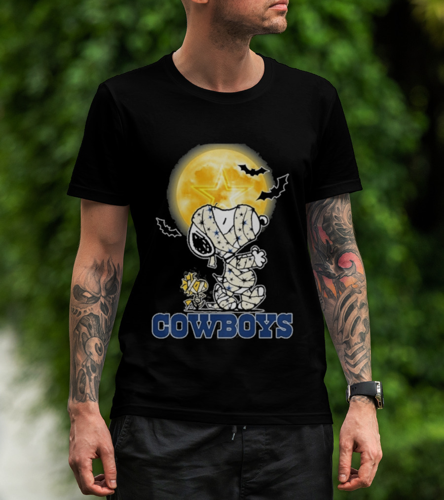 Dallas Cowboys Snoopy Halloween 2026 Full Moon Bat Scene T-Shirt