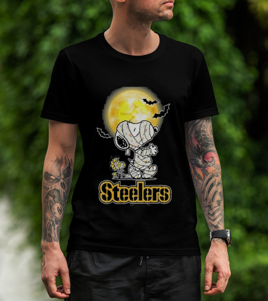 Pittsburgh Steelers Snoopy Halloween 2026 Holiday T-Shirt
