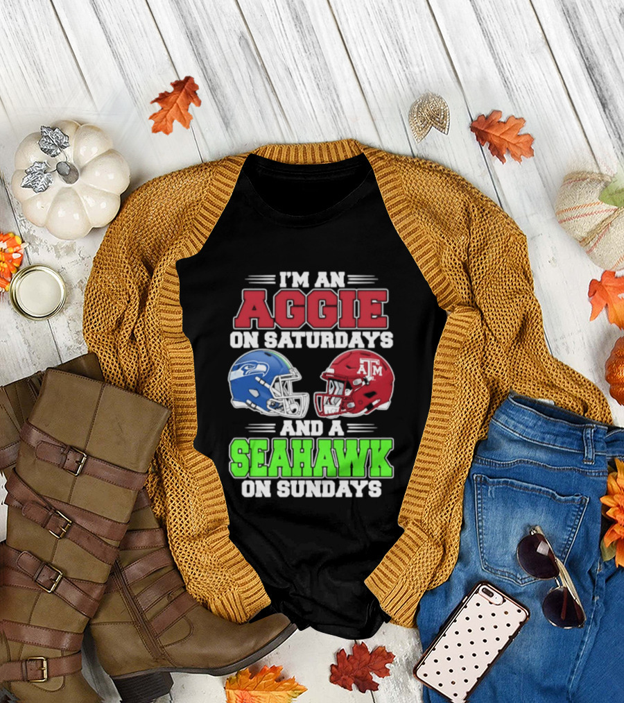 I'm An Aggie On Saturdays And A Seahawk On Sundays Football Helmets T-Shirt