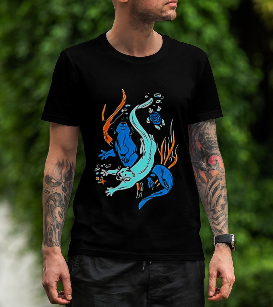 Swimming Otters Sea Life Ocean Nature Wildlife Playful Underwater Scene T-Shirt