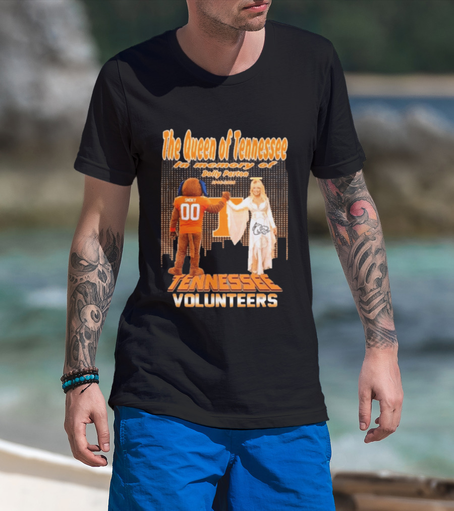 The Queen Of Tennessee In Memory Of Dolly Parton Smoky Tennessee Volunteers 1946 2026 T-Shirt
