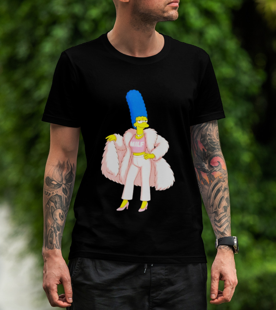Marge Simpson Milf Pink Fur Coat The Simpsons Cartoon Iconic Character Fashion T-Shirt