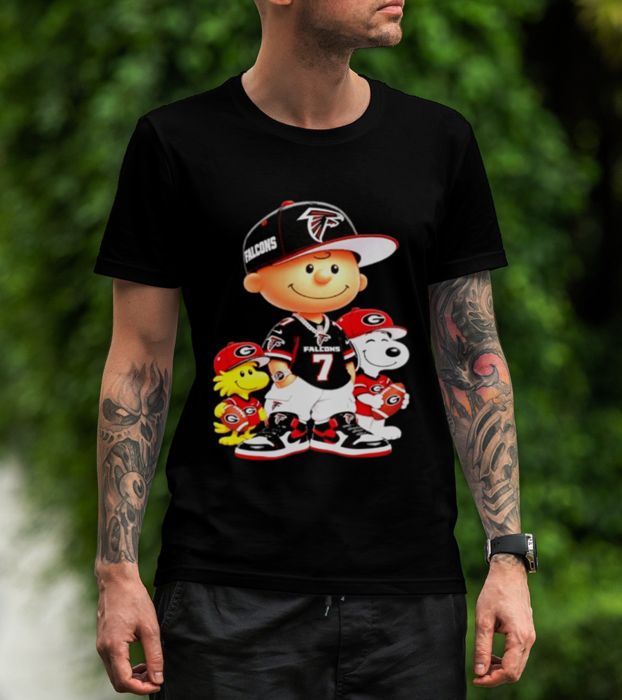 Charlie Brown Snoopy Woodstock Atlanta Falcons Georgia Bulldogs Football Fan Gear T-Shirt