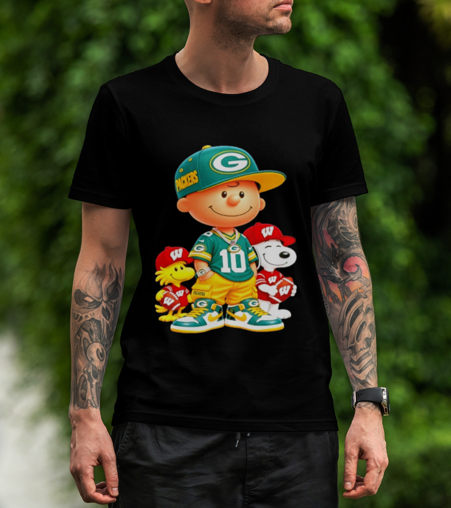 Charlie Brown Snoopy Woodstock Green Bay Packers Wisconsin Badgers Sports Fan Gear T-Shirt