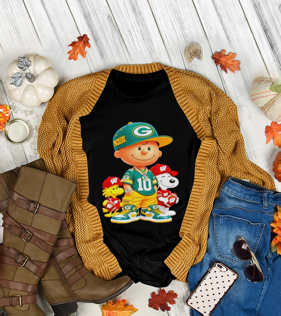 Charlie Brown Snoopy Woodstock Green Bay Packers Wisconsin Badgers Sports Fan Gear T-Shirt