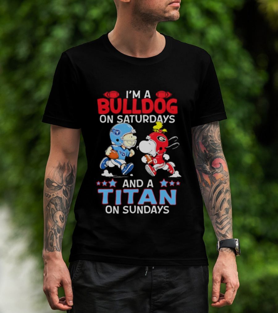 I'm A Bulldog On Saturdays And A Titan On Sundays Football Peanuts Characters T-Shirt