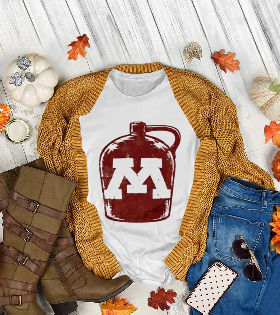 Minnesota Golden Gophers Football Jug M T-Shirt