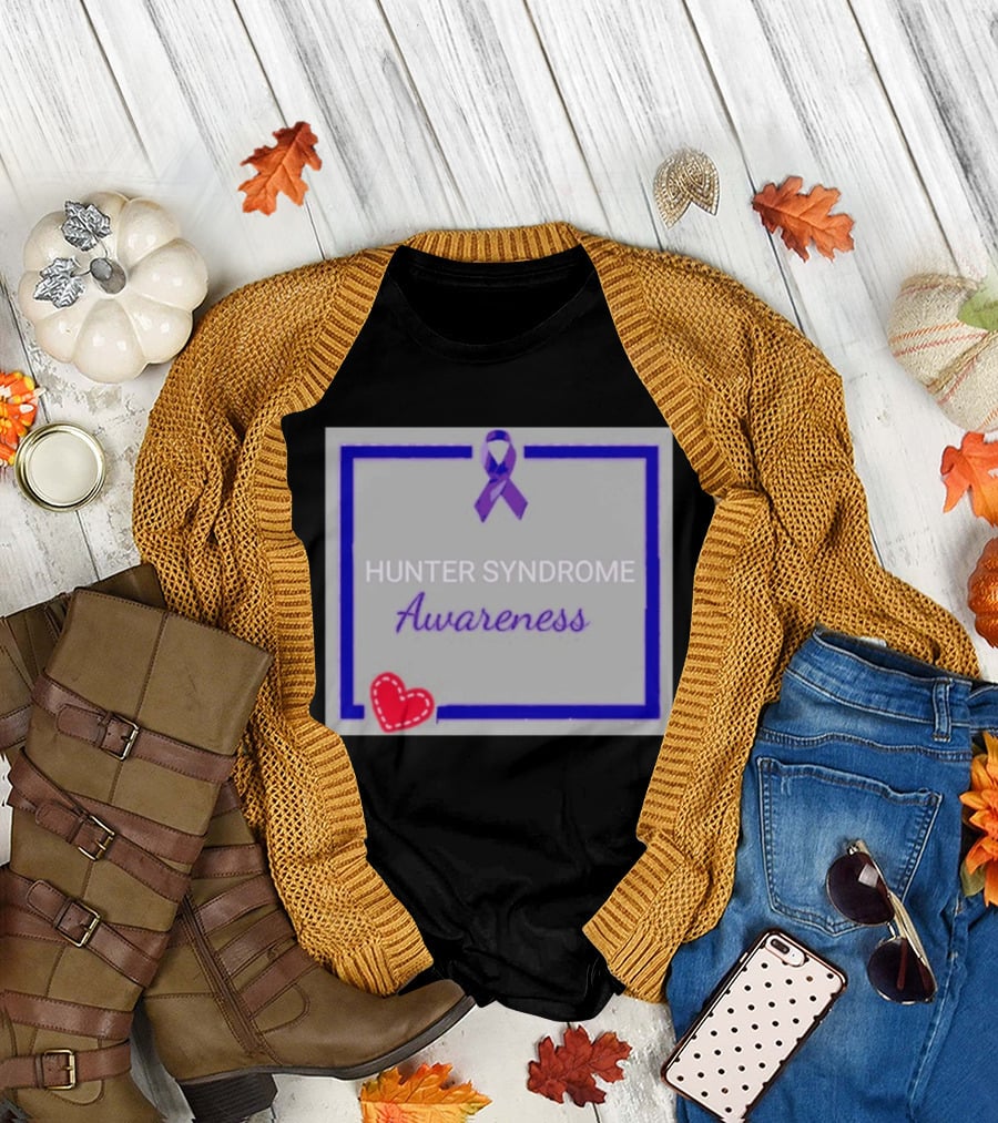 Hunter Syndrome Awareness Purple Ribbon And Heart Symbolization T-Shirt