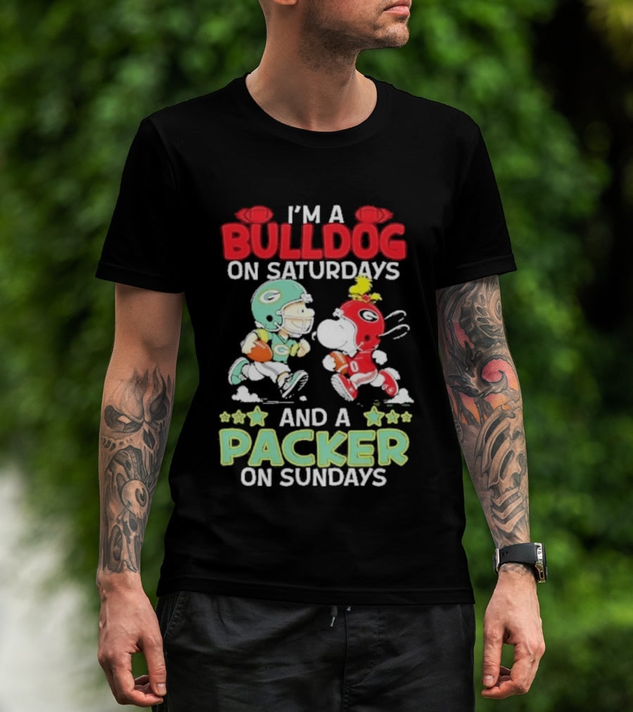 I'm A Bulldog On Saturdays And A Packer On Sundays Football Peanuts T-Shirt