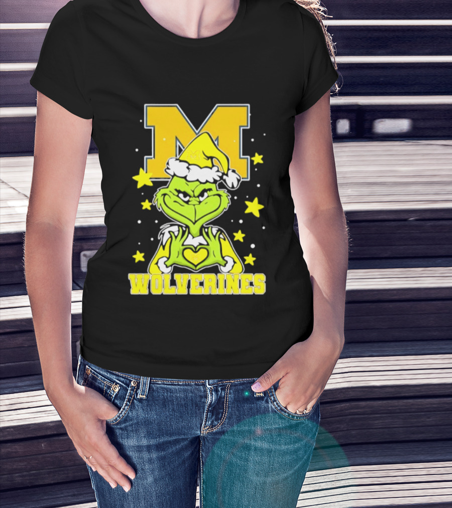 Michigan Wolverines Grinch Love Hands Christmas Football 2026 T-Shirt