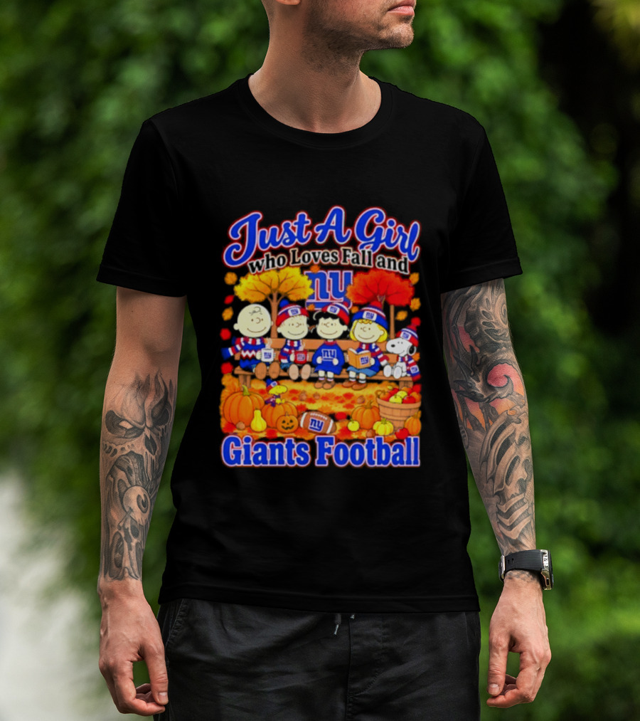 Just A Girl Who Loves Fall And Giants Football New York Peanuts Christmas T-Shirt