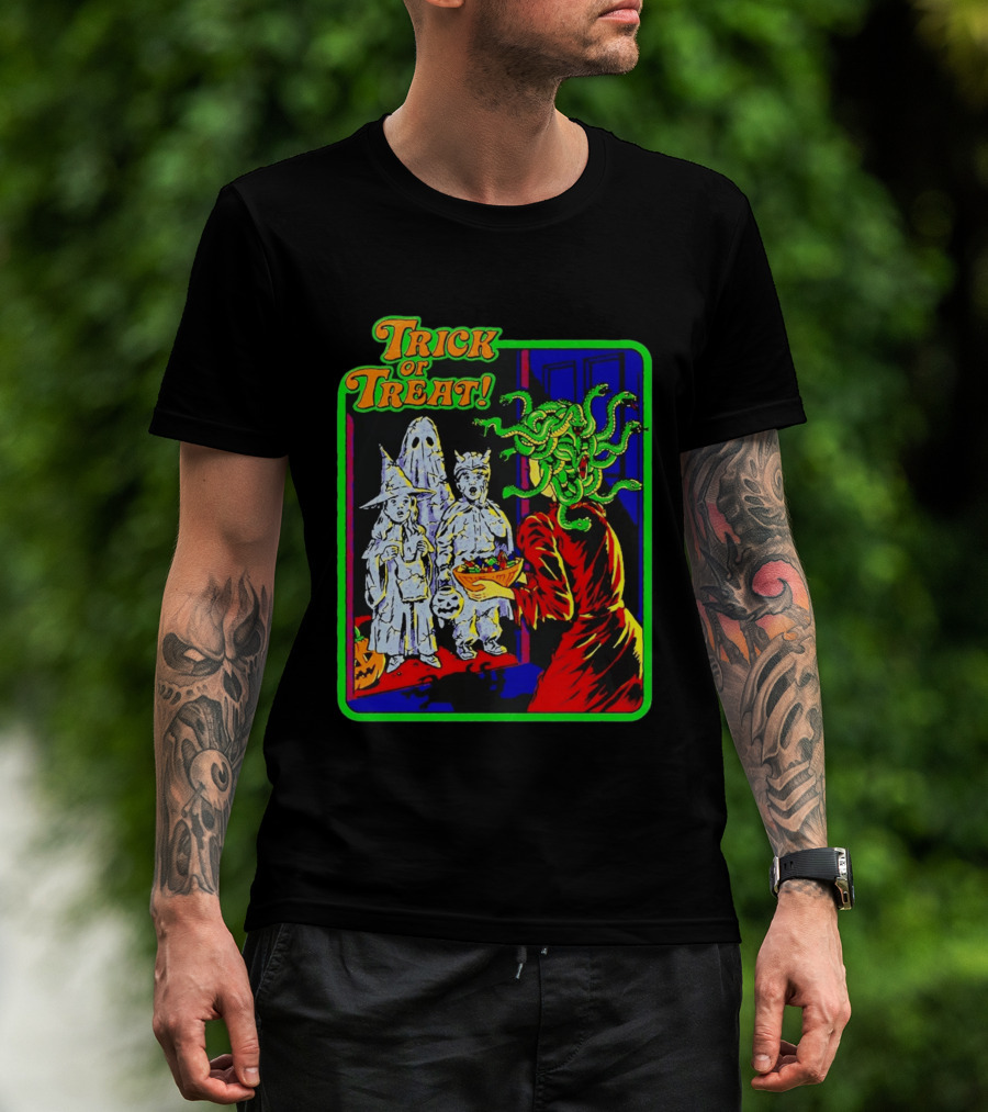 Trick Or Treat Medusa Halloween Retro Comic T-Shirt