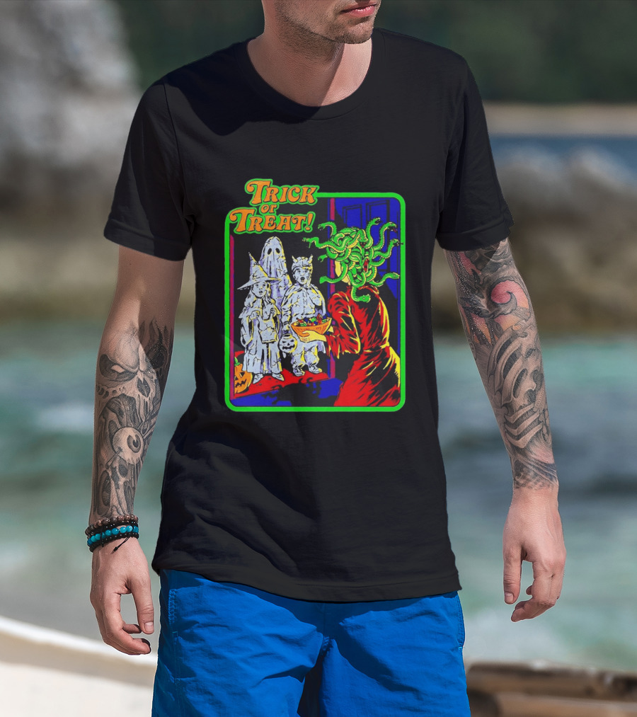 Trick Or Treat Medusa Halloween Retro Comic T-Shirt