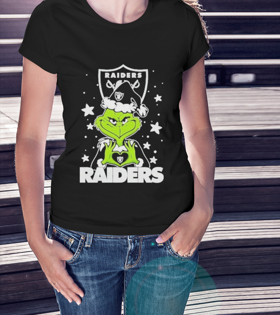 Las Vegas Raiders Grinch Love Hands Christmas Football 2026 T-Shirt