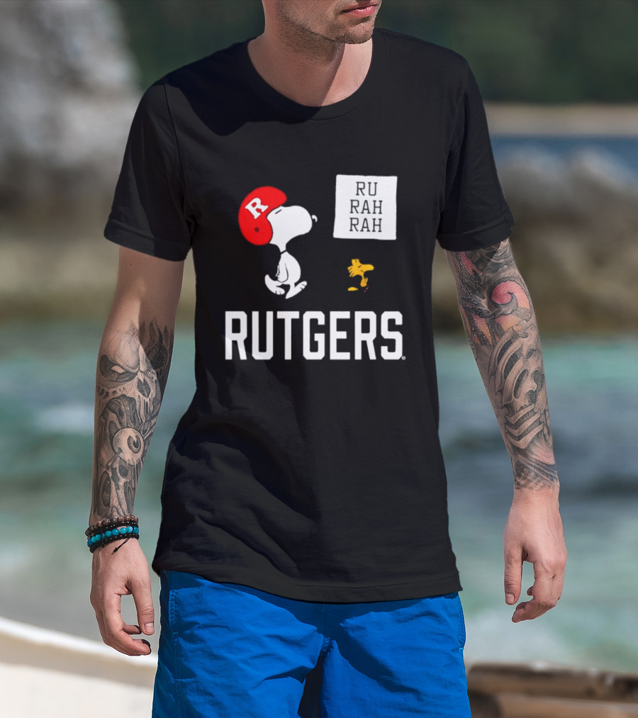 Snoopy Woodstock Rutgers Scarlet Knights Football Helmet R T-Shirt