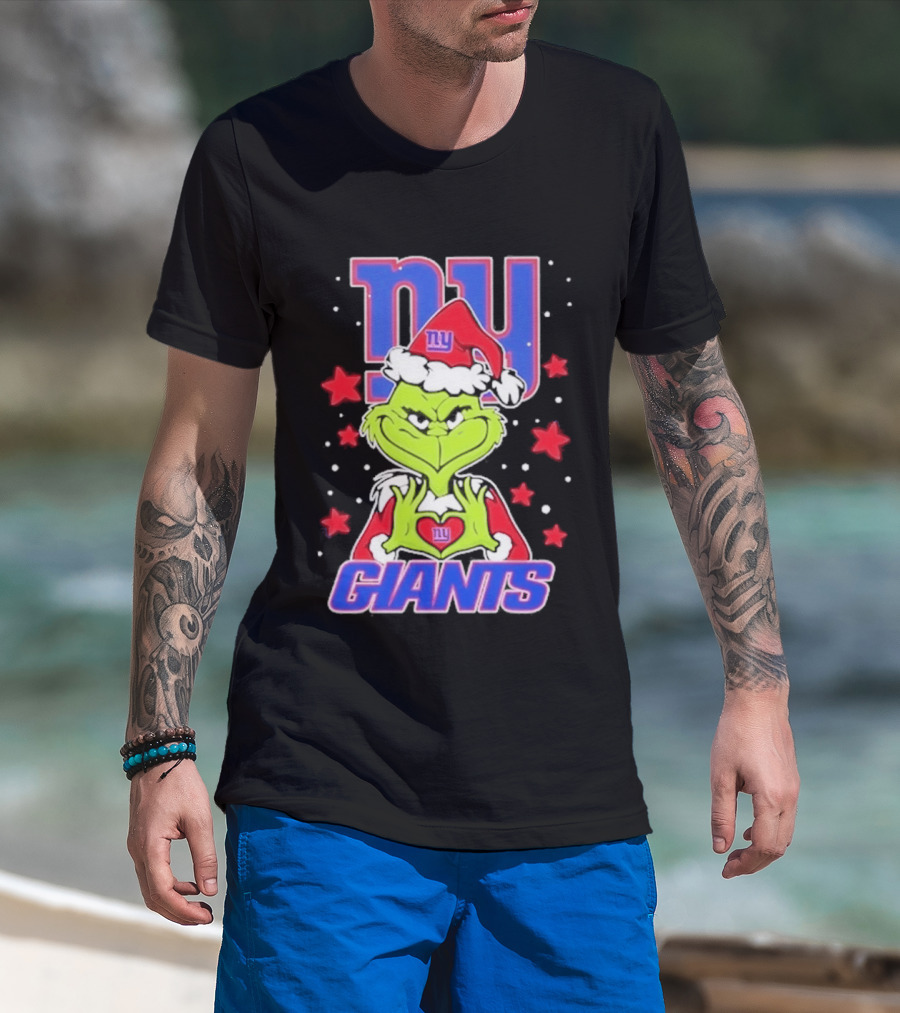 New York Giants Grinch Christmas Love Hands 2026 Football T-Shirt