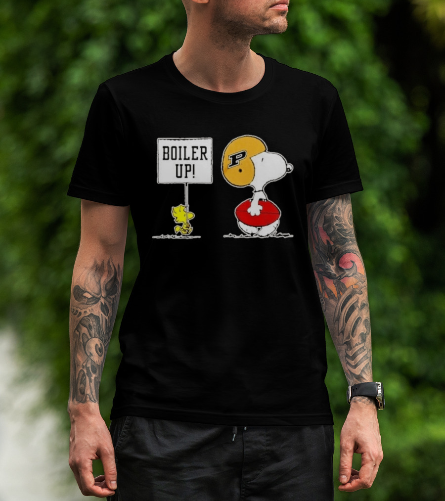 Snoopy And Woodstock Boiler Up Purdue Boilermakers Football P Helmet Peanuts Characters Holding Football T-Shirt